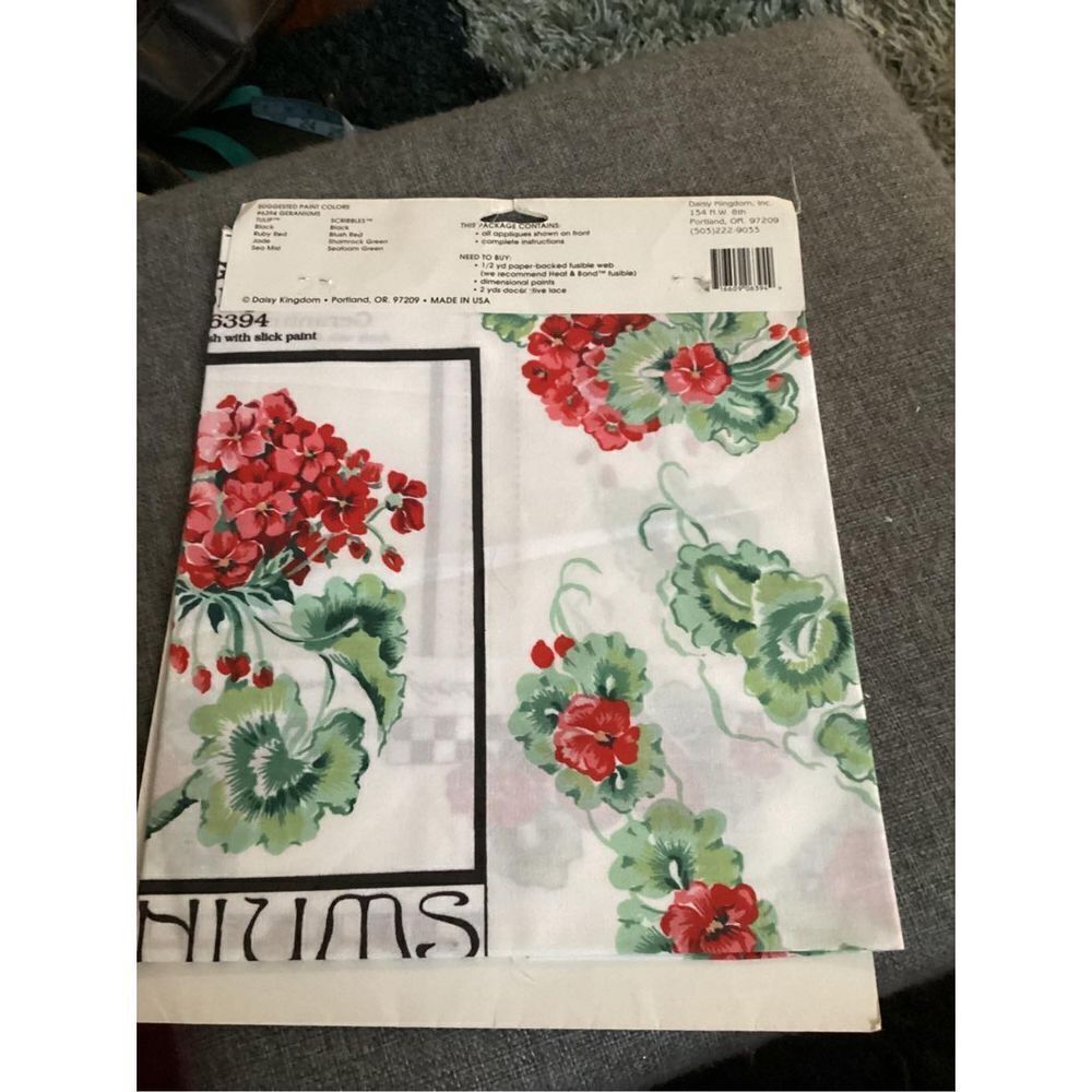 Vintage Daisy Kingdom Geraniums #6394 No Sew Fabric Appliqué - Picture 2 of 7